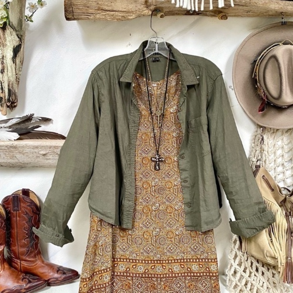 THEORY linen blend boho shirt/cover up in beautiful olive green w Safari vibe